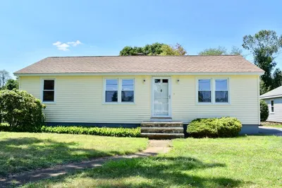 118 Blaine Ave 1