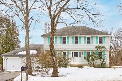 8 Evergreen Drive