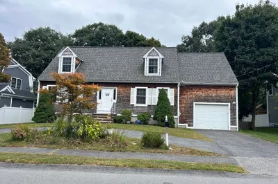 36 Peacedale Rd 1