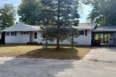 17 Lawn Ave 1