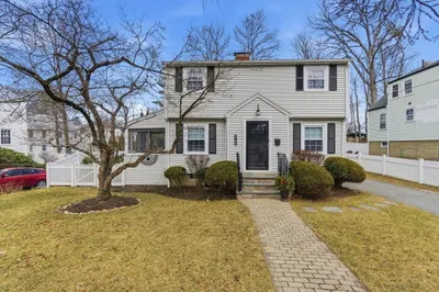 6 Sherman Rd