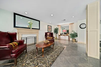 28 9th St #308