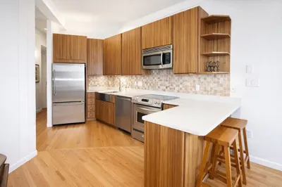 12 Stoneholm St #525