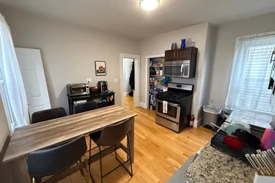 121 L St #3