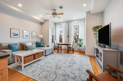 39 Chestnut St #2C