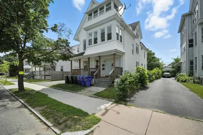 731-733 Carew St 1