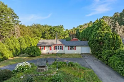 23 Lakeside Ave 1