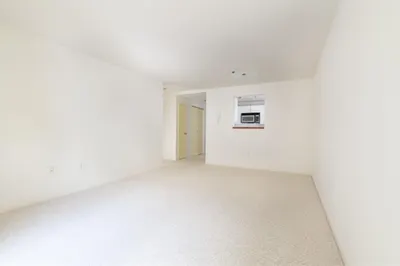 950 Massachusetts Ave #201