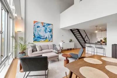 1 Earhart St #520