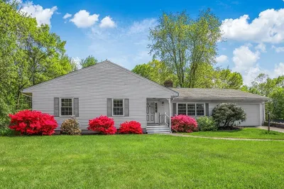 451 Martello Rd 1