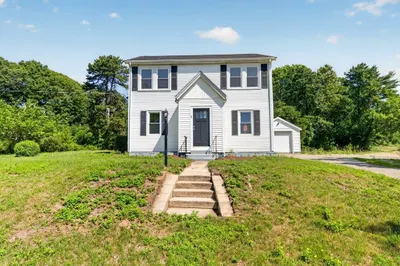 71 Great Neck Rd 1
