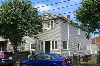 121 Clarence St #1 1
