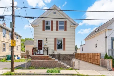 62 Williams Ave 1