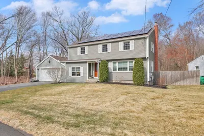 104 Vincent Dr 1