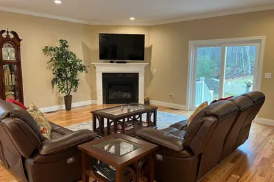 4 Walter Edwards Rd #12