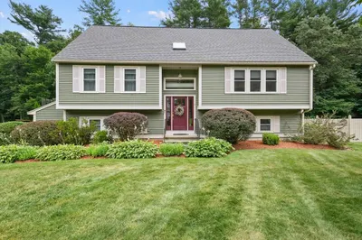 74 Lafayette Drive 1