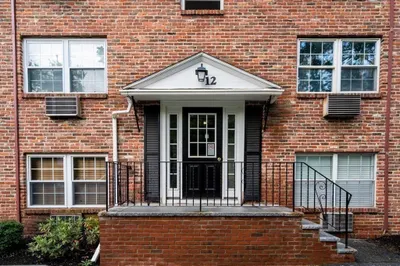 12 Colonial Village Dr #1 1