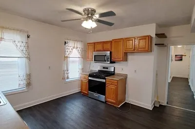 11 West Chestnut St #1