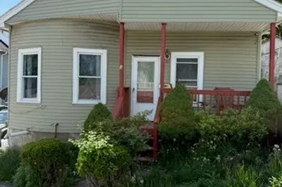10 Byron St 1