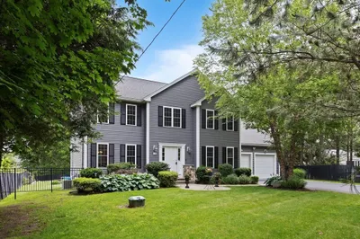 74 Muller Rd
