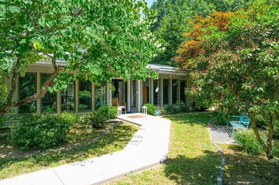 20 Serenity Dr 1