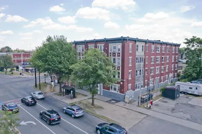 683-687 State St 1