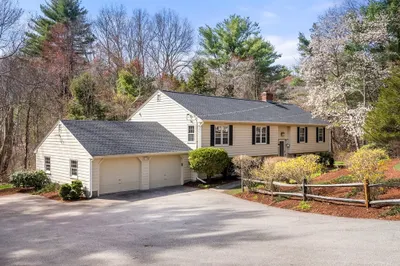39 Dakin Road 1