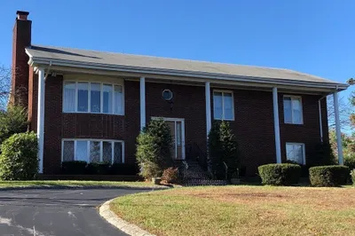 40 Weatherbee Dr 1