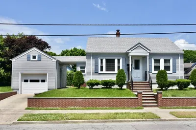 1053 Dewey Street