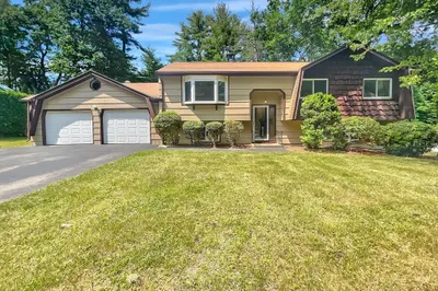 44 Commonwealth Ave 1