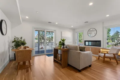 6-8 South St #2 1