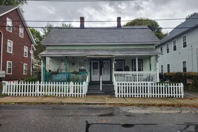 28-30 Plimpton St
