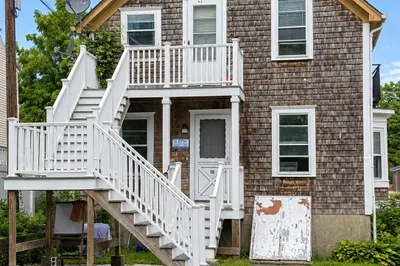 26 Sycamore St #1S 1