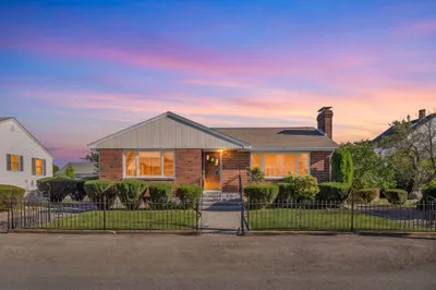 45 Sigourney St 1