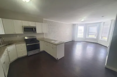 620 Dudley Street #4 1