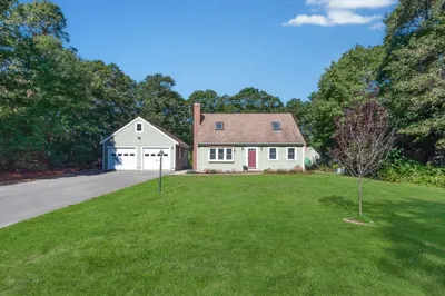 15 Nauset St 1