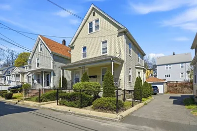 8 Rockwell Ter #3 1
