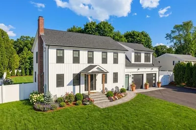 8 Vassar Dr 1