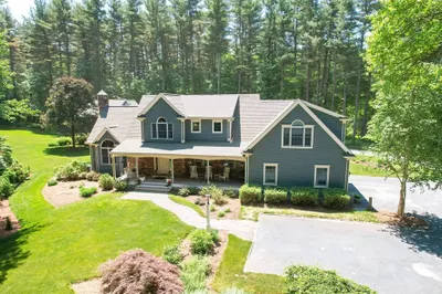 4 Evans Ln 1