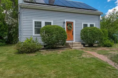 22 Maple Avenue