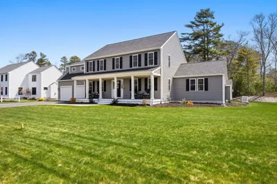 60 Elbow Pond Ln 1