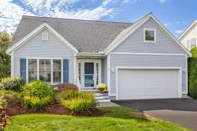 11 Saint Andrews Way #43