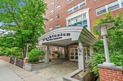 1600 Beacon St #902 1