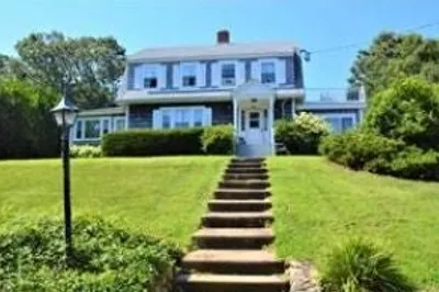 124 Skiff Avenue #D10