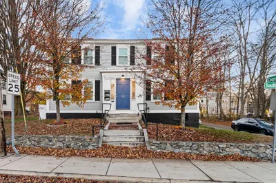 211 S Main St 1