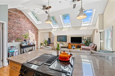 236 Gold Street #2