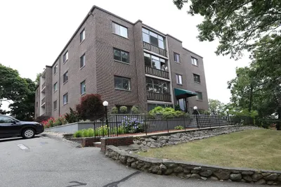 62 South St #15 1