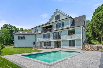 55 Crestview Rd 1