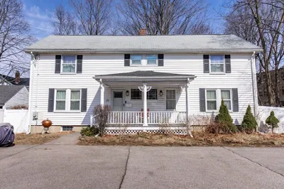 22 Main St
