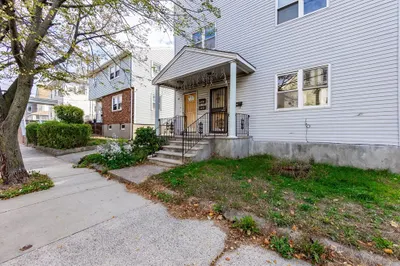 23 Irving St 1